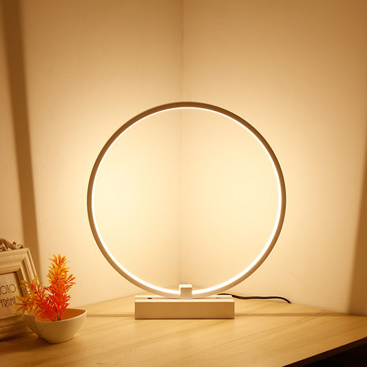 AuraCircle Lamp - Modern LED Desk Light