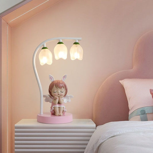 DreamLight - Angel-Themed Table Lamp